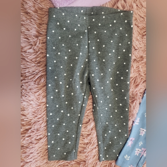 Baby girl bundle of clothes - Picture 3 of 8